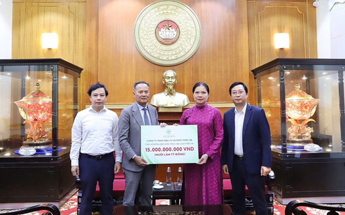 Góp thêm nguồn lực hỗ trợ đồng bào các tỉnh sớm tái thiết cuộc sống khi bão lũ đi qua