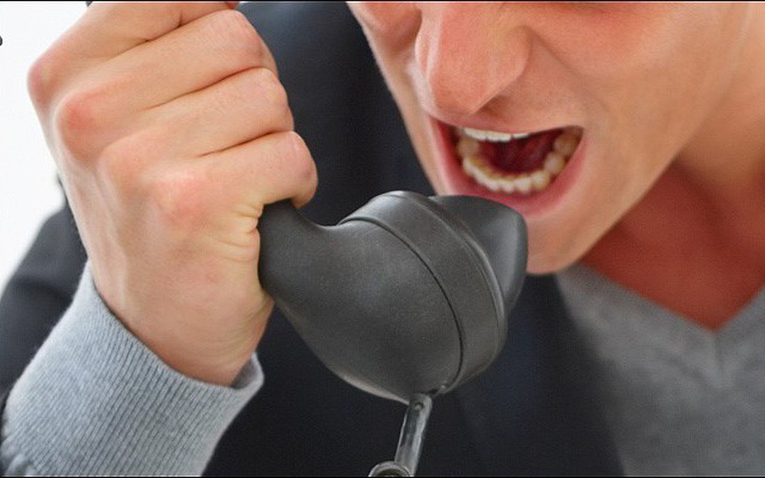 Nhật Bản: Lần đầu tiên một tỉnh dự kiến xử phạt khách hàng nếu xúc phạm người phục vụ