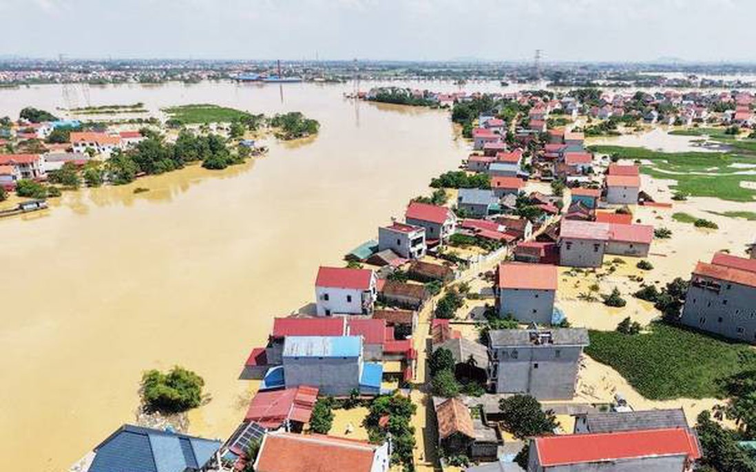 Nhiều sông ở Bắc Bộ vẫn vượt báo động 3, nguy cơ sạt lở và ngập úng kéo dài