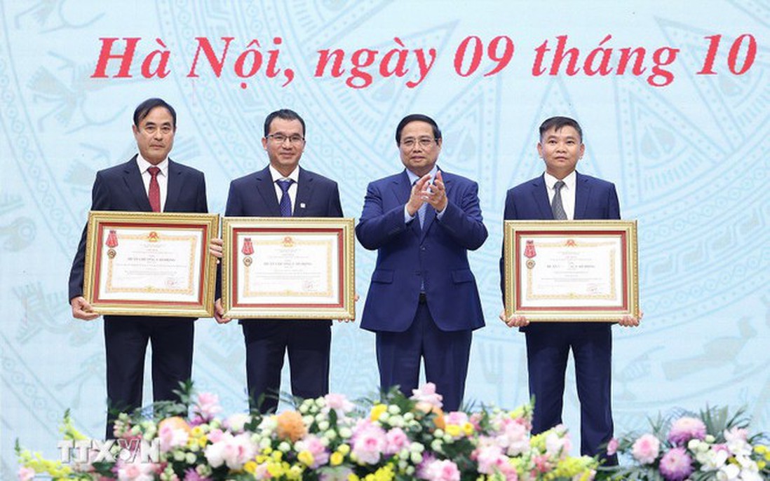 Thủ tướng đề nghị doanh nghiệp, doanh nhân Việt Nam thực hiện "3 tiên phong"