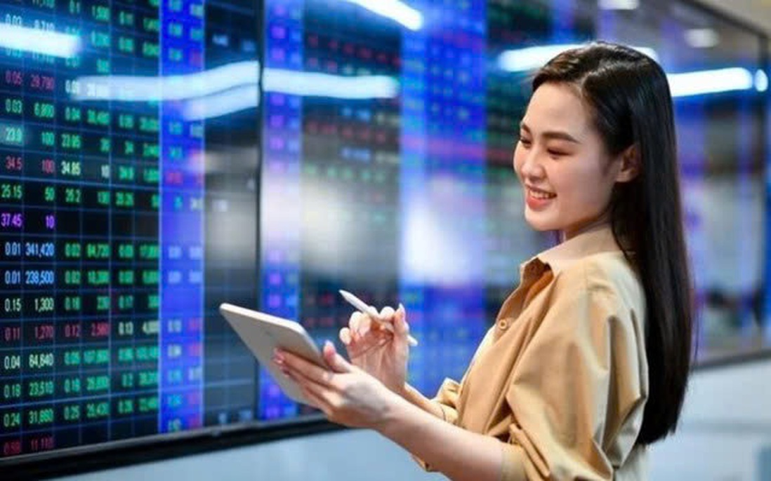 Cổ phiếu ngân hàng khởi sắc, VN-Index lập đỉnh mới 1.716 điểm