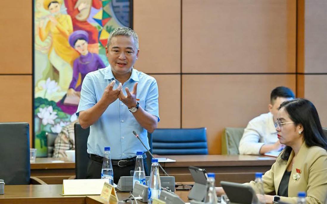 Đại biểu Quốc hội đề nghị cấm triệt để thuốc lá điện tử và thuốc lá nung nóng