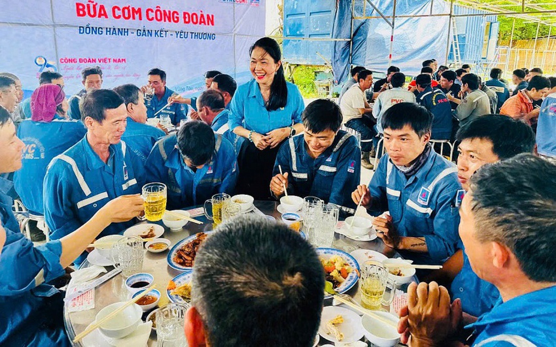 "Bữa cơm Công đoàn" 2025: Gắn kết, sẻ chia và lan tỏa tinh thần nhân văn