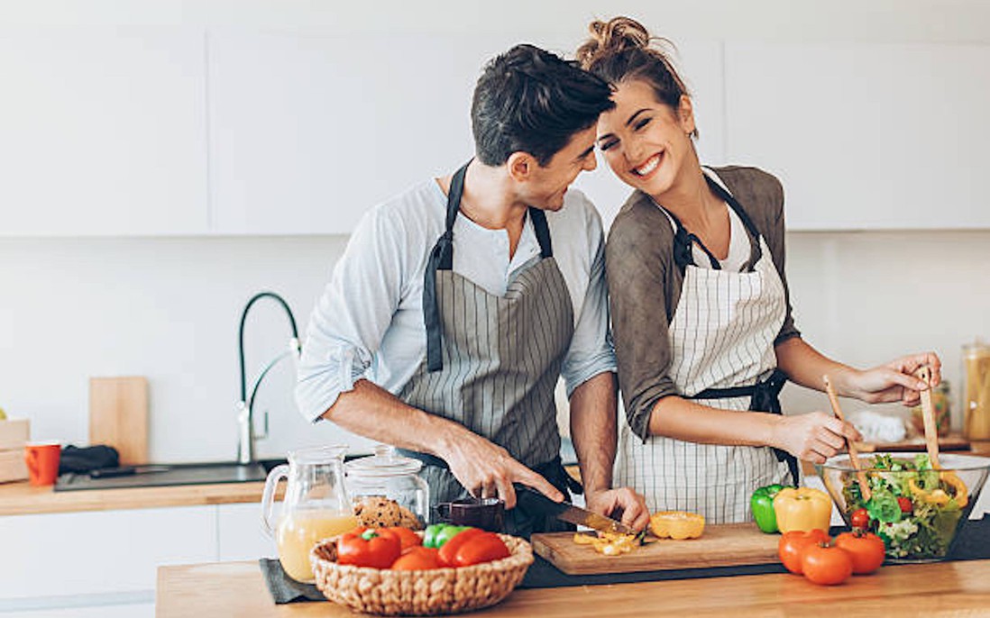 Vợ chồng học cách "yêu lại" mỗi ngày 