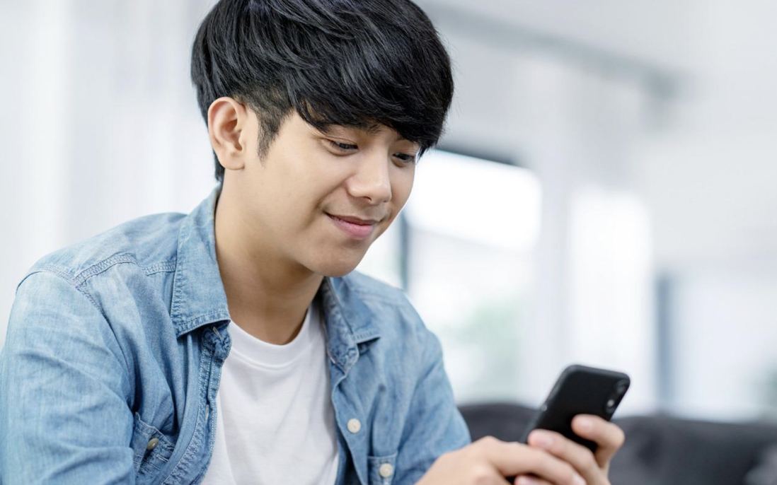 Cách nhắn tin cho bạn gái không bị "mất điểm"