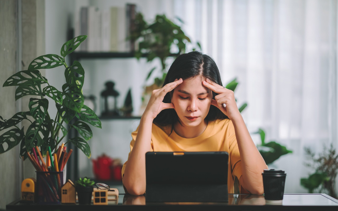 Áp lực vô hình - "Cuộc chiến" không tên của phụ nữ hiện đại