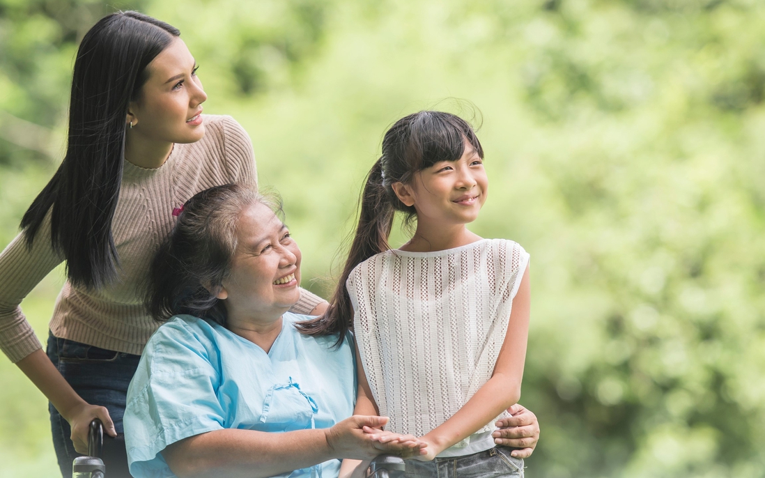 Cuộc đời mệt nhoài của những phụ nữ thế hệ “bánh mì kẹp”