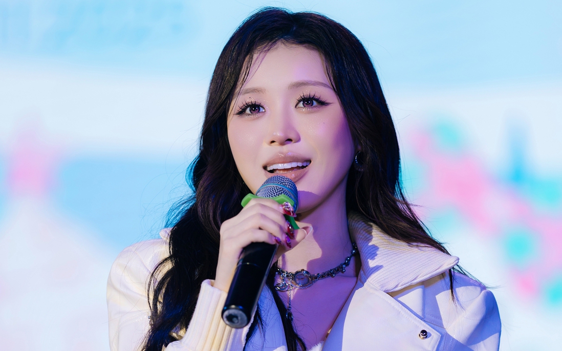 "Em xinh" Han Sara chia sẻ cách vượt qua cảm xúc tiêu cực