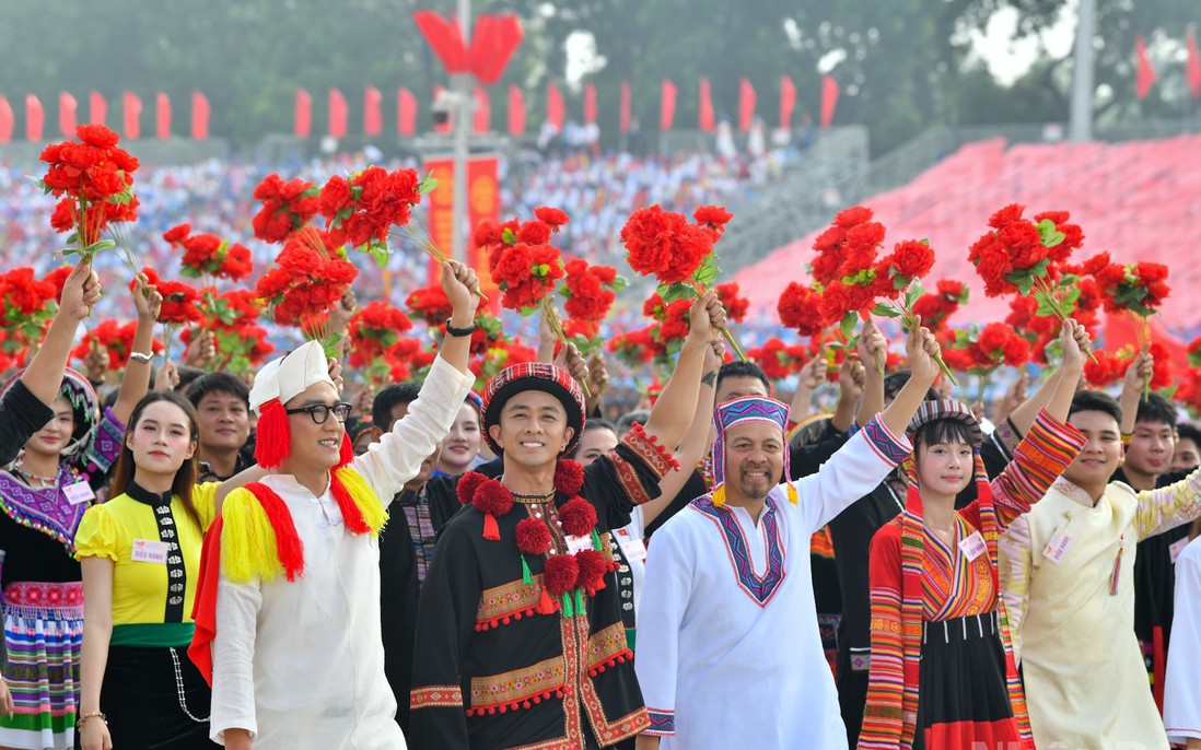 Phát huy sức mạnh đại đoàn kết vì mục tiêu độc lập dân tộc và phồn vinh, hạnh phúc của Nhân dân