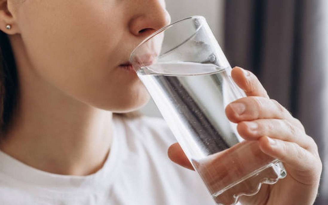 Bạn đã biết đến nguyên tắc uống nước giúp giảm mỡ bụng chưa?