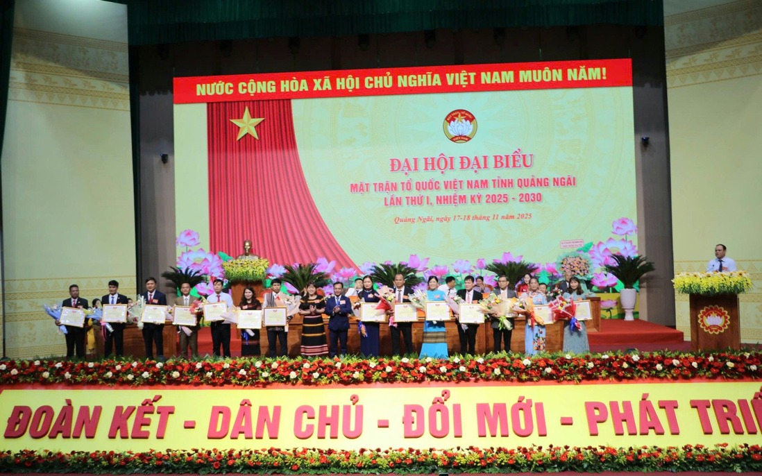 Mặt trận Quảng Ngãi củng cố, mở rộng khối đại đoàn vùng đồng bào dân tộc thiểu số, tôn giáo và biển đảo 