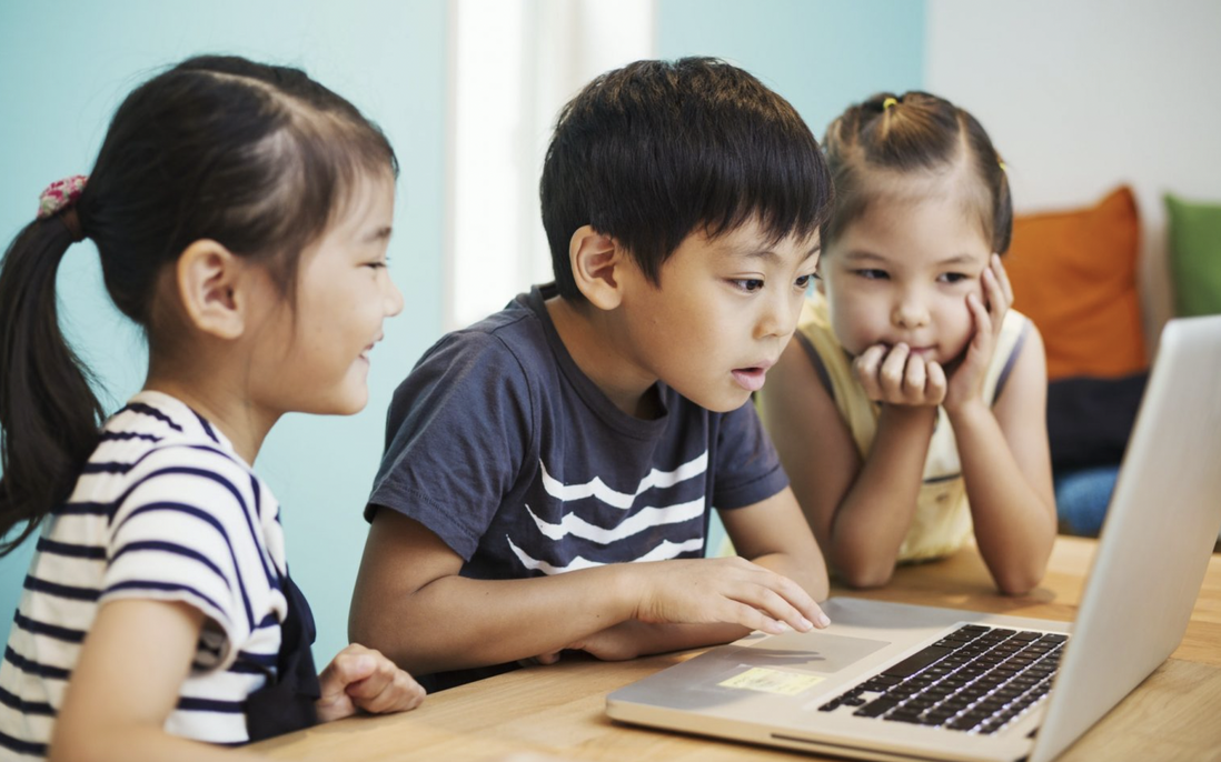 Bảo vệ và hỗ trợ trẻ em tương tác lành mạnh, sáng tạo trên môi trường mạng