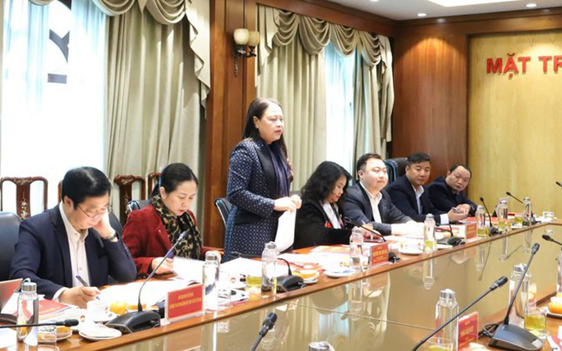 Bà Nguyễn Thị Thu Hà cho ý kiến vào nội dung Đại hội đại biểu MTTQ Việt Nam TP Hải Phòng lần thứ I