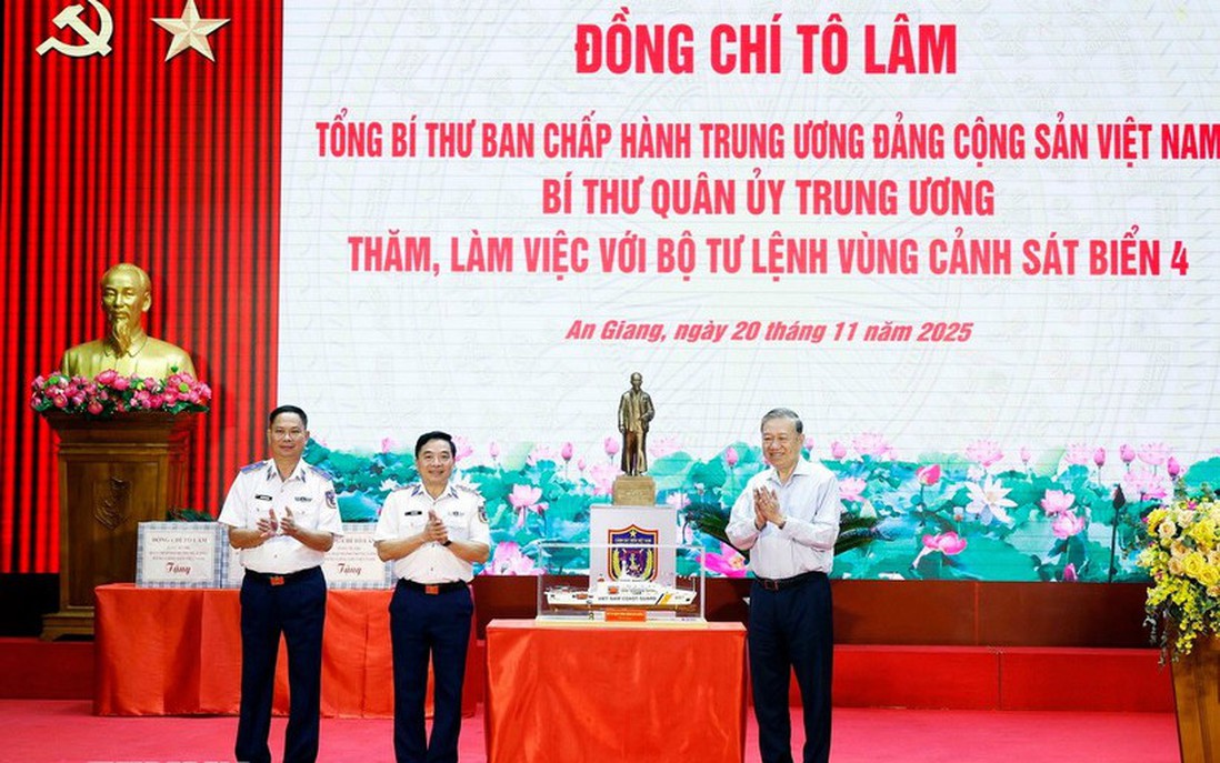 Tổng Bí thư: Tập trung xây dựng Cảnh sát biển theo hướng tinh, gọn, mạnh