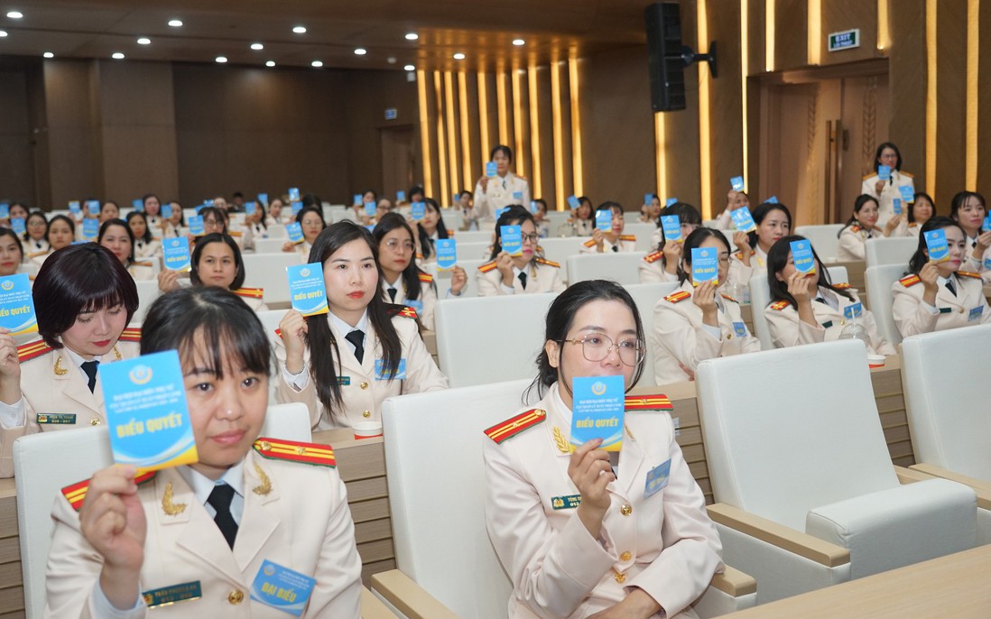 Phụ nữ Cục quản lý xuất nhập cảnh khẳng định vai trò trên nhiều lĩnh vực công tác