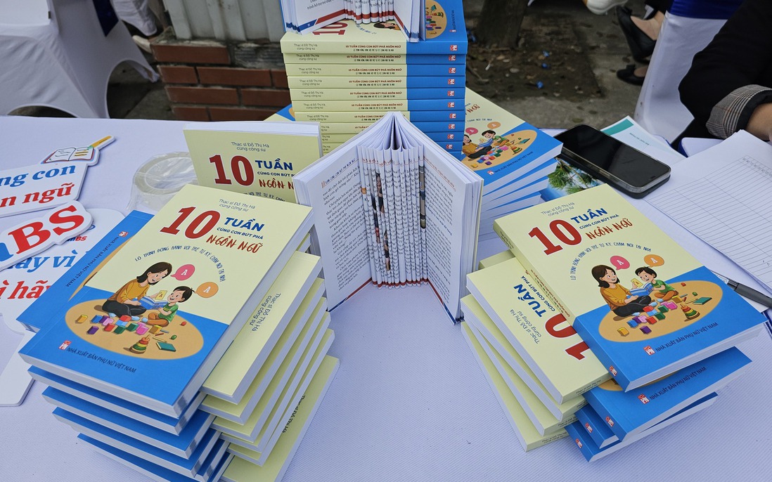 Cha mẹ - nhà trị liệu đầu tiên và quan trọng nhất của trẻ tự kỷ