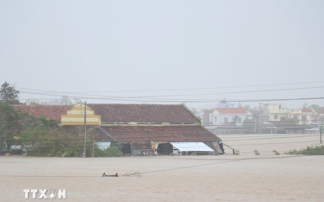 Cộng đồng quốc tế hỗ trợ Việt Nam khắc phục hậu quả thiên tai