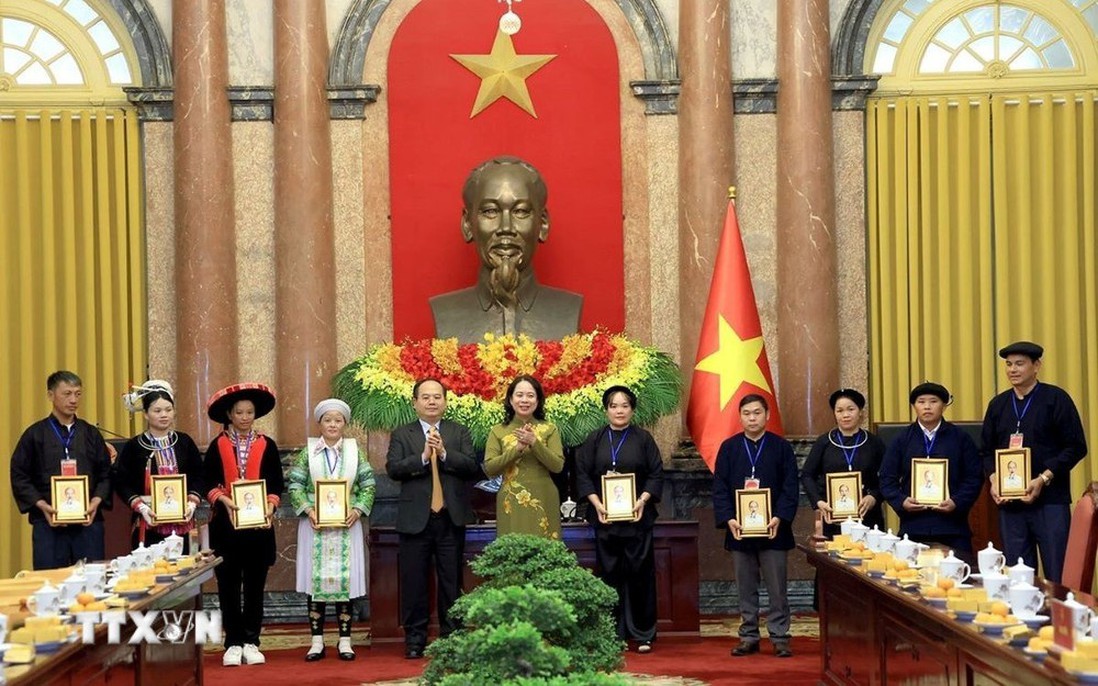 Phó Chủ tịch nước Võ Thị Ánh Xuân gặp gỡ Đoàn đại biểu dân tộc thiểu số Cao Bằng