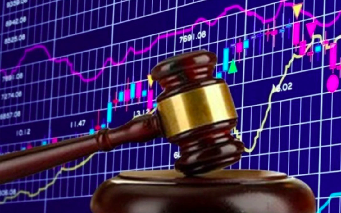 2 doanh nghiệp bất động sản bị Ủy ban Chứng khoán "tuýt còi"