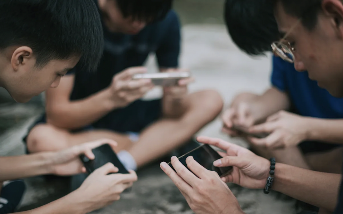 Càng cấm, càng nghiện: Chuyên gia chỉ cha mẹ cách kéo con ra khỏi game