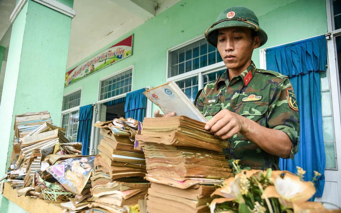 Báo Người lao động phát động chương trình "Triệu tập vở cho học sinh vùng bị thiên tai"
