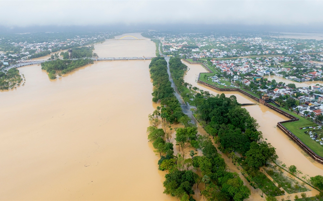 TP Huế kích hoạt toàn bộ lực lượng ứng phó mưa lũ, bảo đảm an toàn tuyệt đối cho người dân