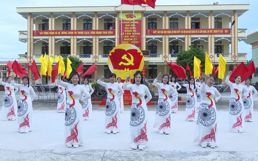 Vũ điệu truyền thông về phòng, chống tác hại thuốc lá của Hội LHPN xã Cẩm Giàng, Hải Phòng