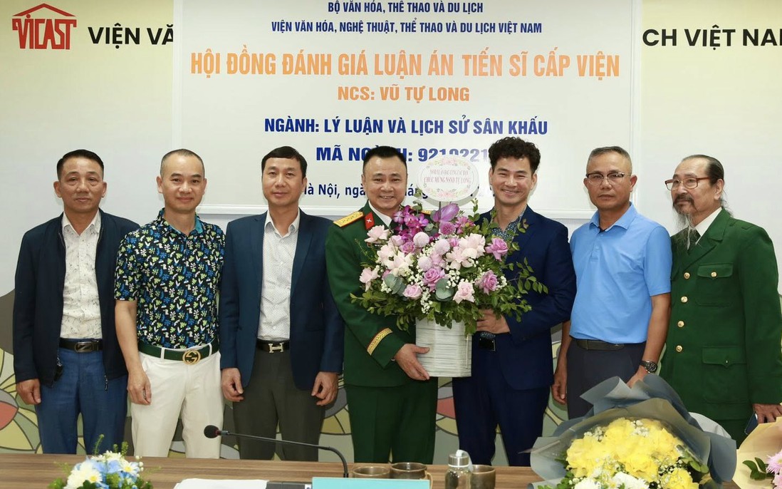 NSND Tự Long trở thành tiến sĩ đầu tiên của Nhà hát Chèo Quân đội