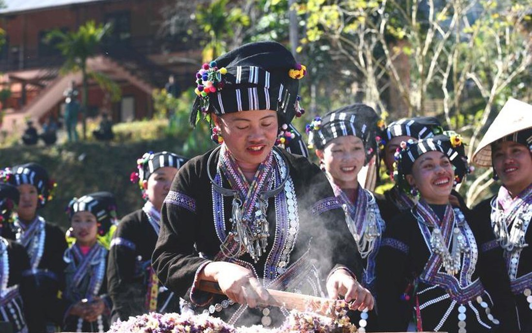 Gìn giữ bản sắc văn hóa dân tộc Lự gắn với phát triển du lịch cộng đồng ở xã Khun Há