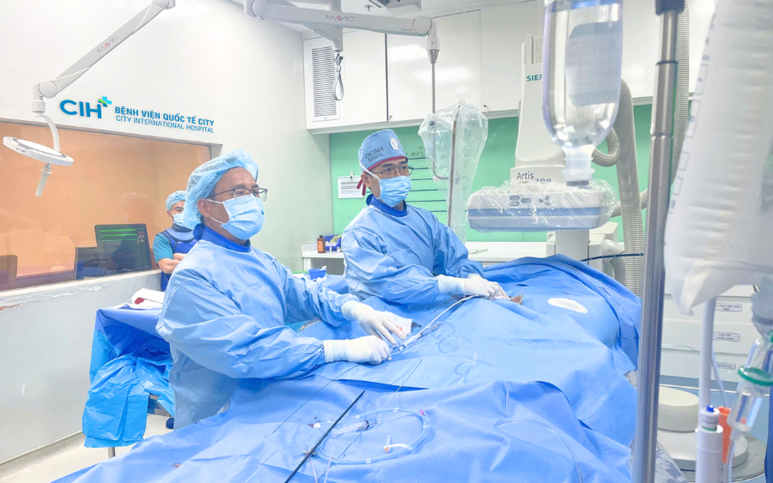 Can thiệp thành công cho nữ bệnh nhân bị bệnh lý tim mạch phức tạp