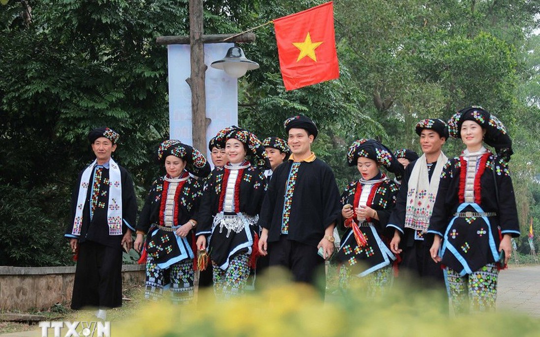 Xác định văn hóa ngang tầm vị trí với kinh tế, chính trị và xã hội