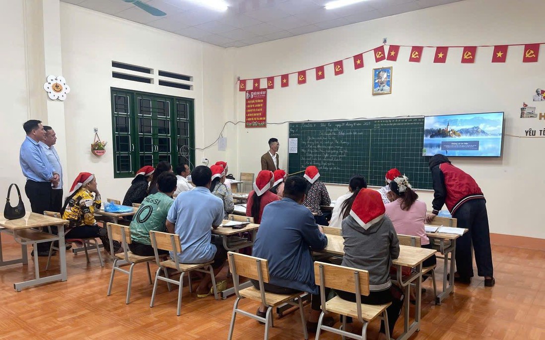 Xóa mù chữ để lan tỏa hành trình chuyển đổi số đến từng người dân