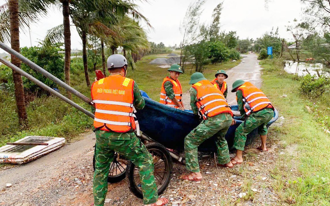 Đà Nẵng triển khai nhiều phương án hỗ trợ người dân ứng phó bão số 13 
