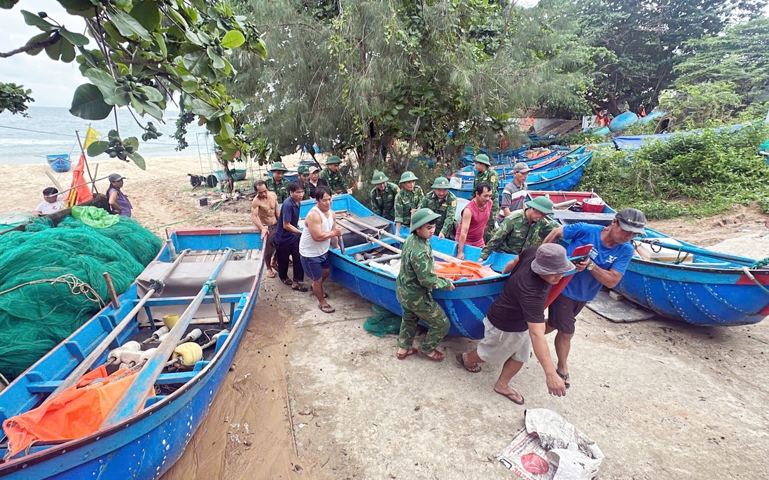 Đắk Lắk: Hơn 2.000 tàu cá đã vào nơi neo đậu an toàn 