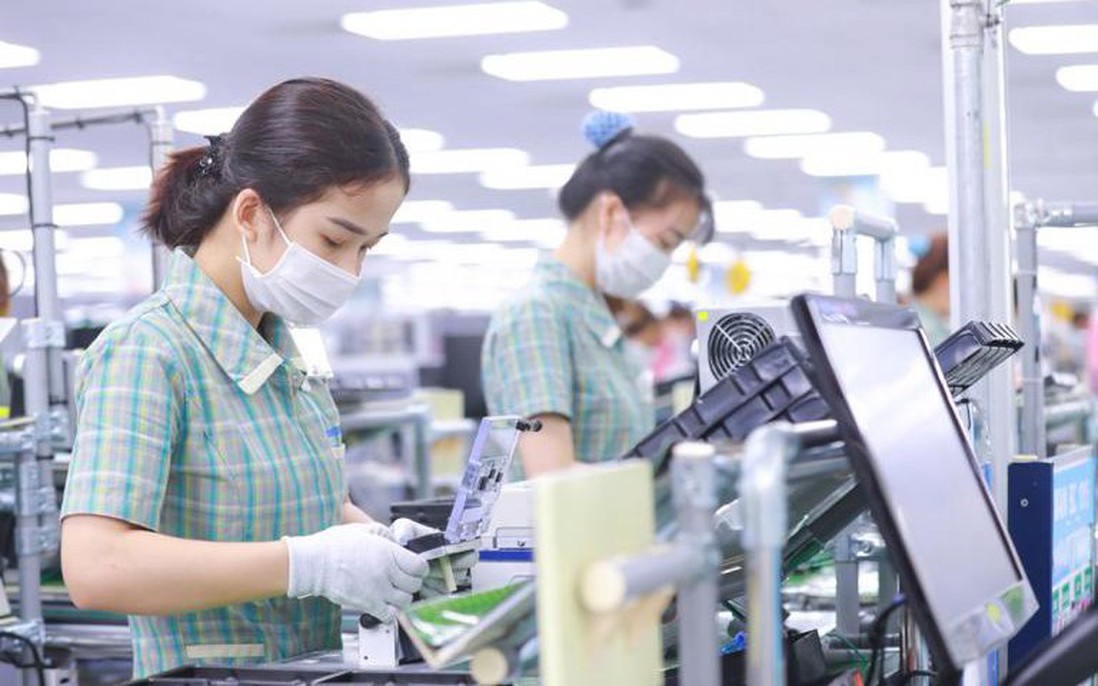 Góp ý Dự thảo văn kiện Đại hội Đảng XIV: Gỡ các ràng buộc, tạo động lực phát triển cho doanh nghiệp