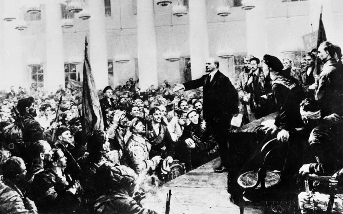 Vẹn nguyên tầm vóc thời đại của Cách mạng tháng Mười Nga