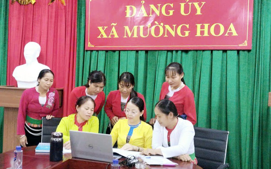 Vai trò của thông tin trong hành trình phát triển của phụ nữ Mường Hoa