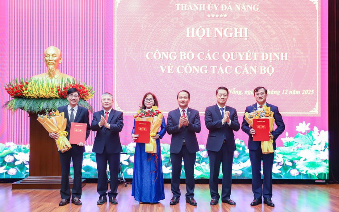 Bà Trần Thị Kim Hoa giữ chức Chủ tịch Ủy ban Nhân dân đặc khu Hoàng Sa