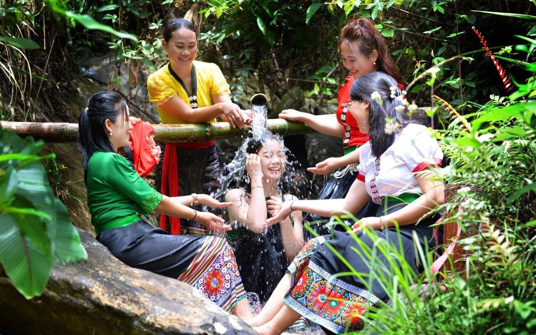 “Bắt sóng” công nghệ để đánh thức du lịch vùng cao Sơn Lâm