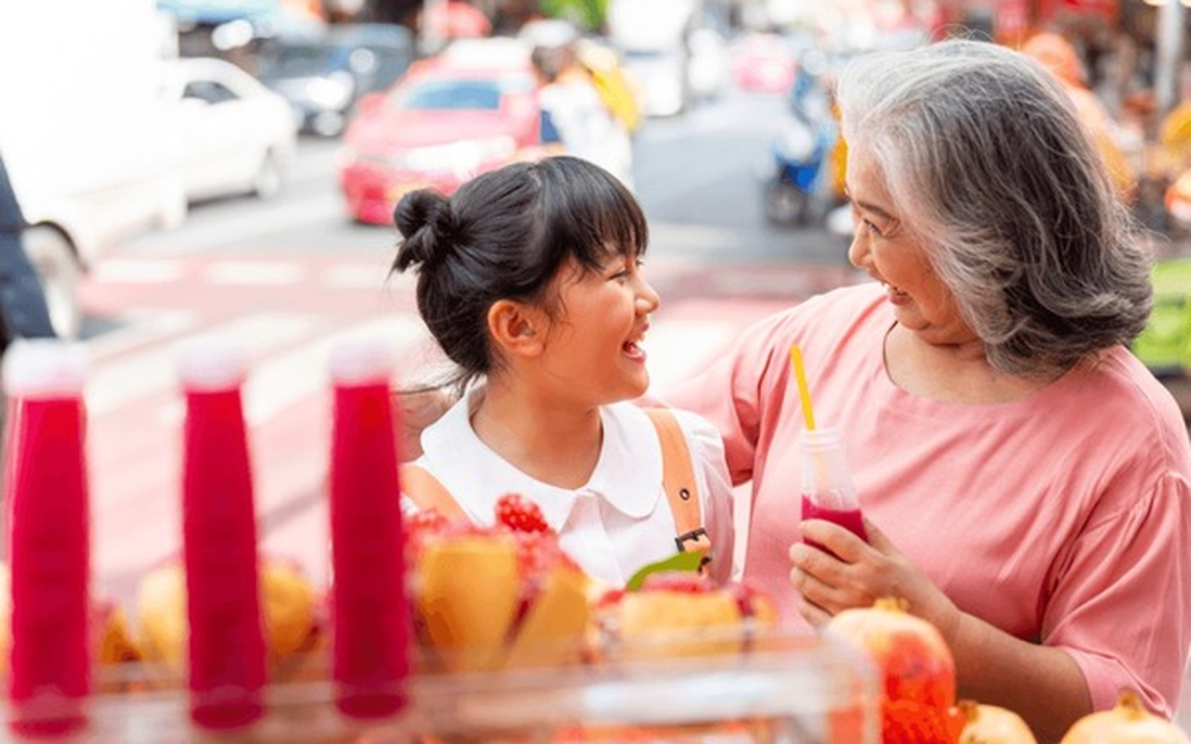 Ông bà “chiều cháu vô biên”, bố mẹ “hóa rồ giữa bế tắc”
