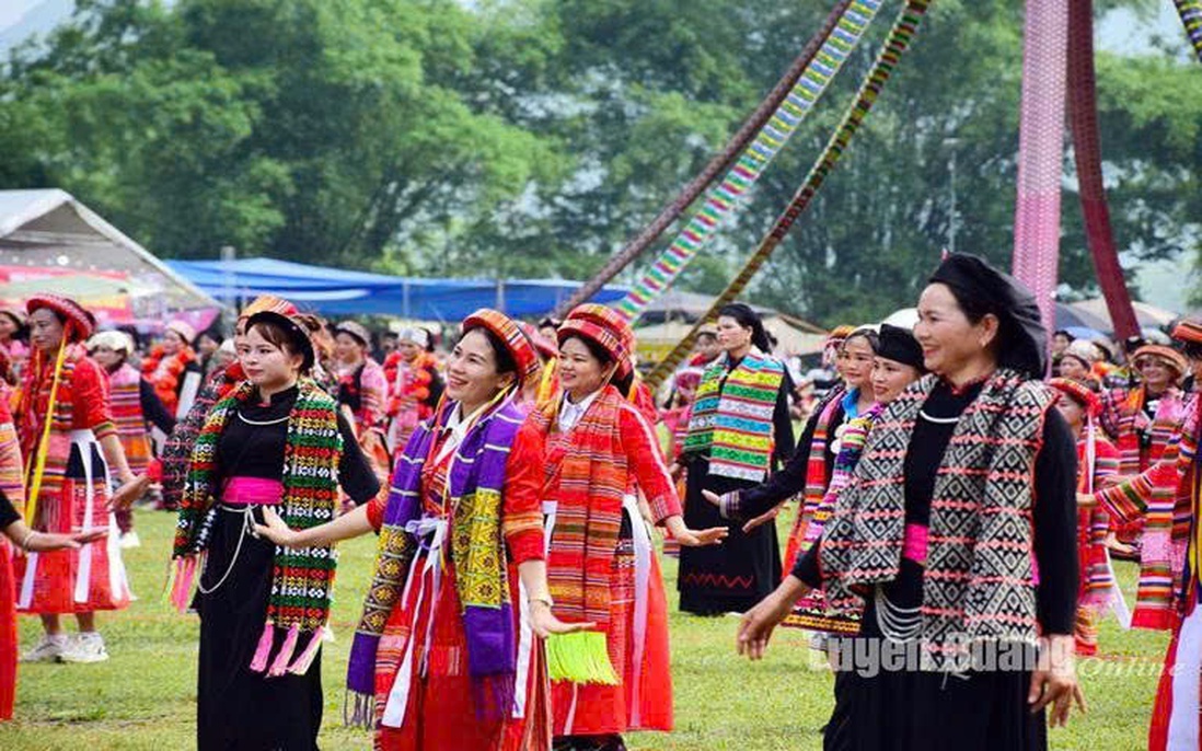 Tuyên truyền trực quan "mắt thấy, tai nghe", tăng liên kết các mô hình kinh tế của phụ nữ Thượng Lâm