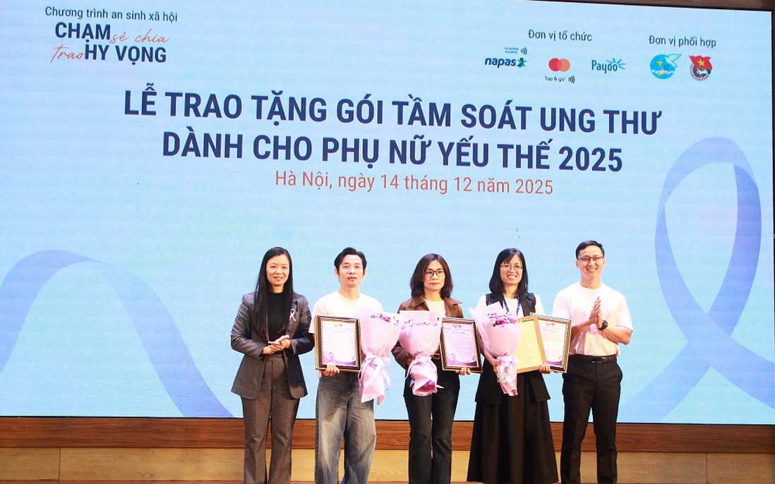 "Chạm sẻ chia, Trao hy vọng": Tầm soát ung thư miễn phí cho 2.010 phụ nữ yếu thế