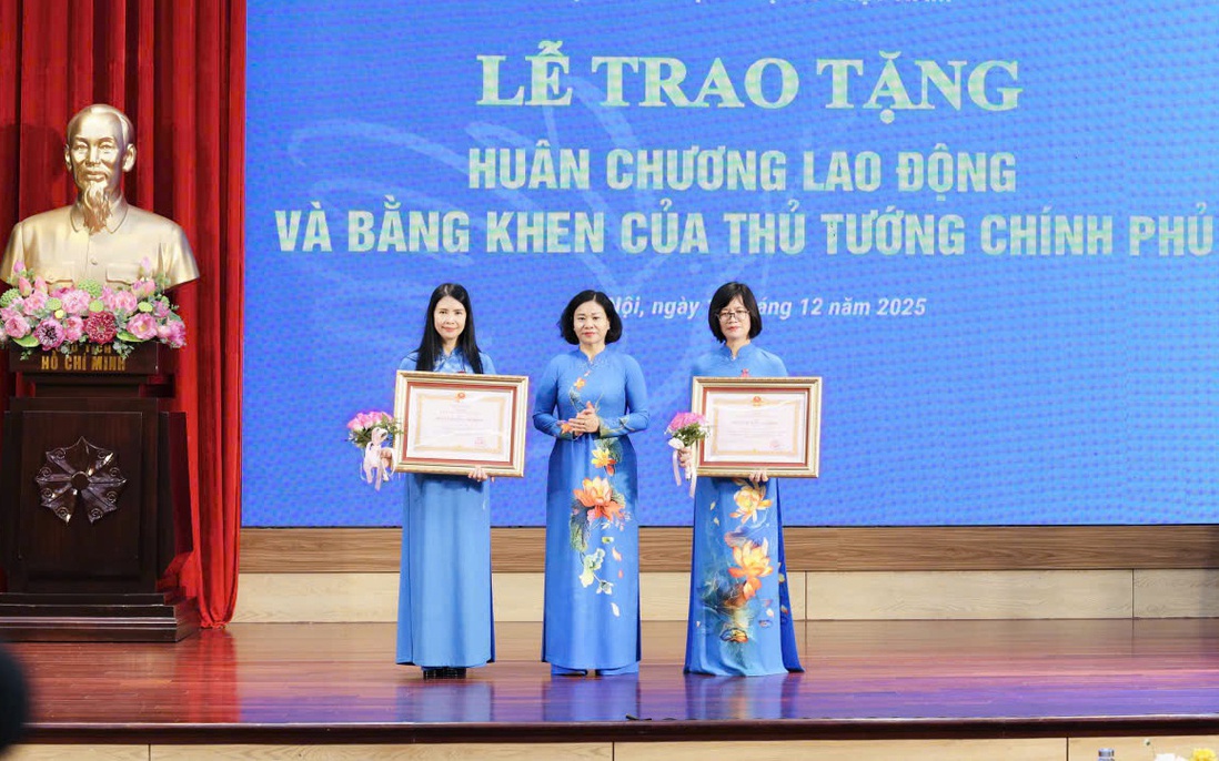 TƯ Hội LHPN Việt Nam có 16 đồng chí được tặng Huân chương Lao động và Bằng khen Thủ tướng Chính phủ