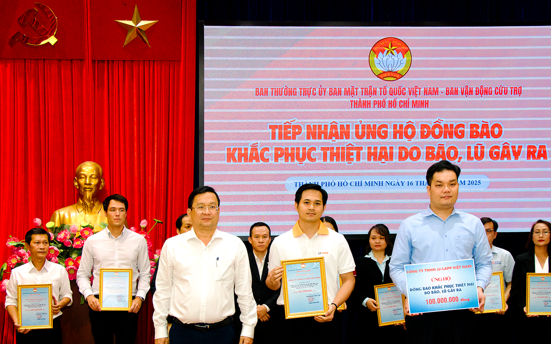 TPHCM: Tiếp nhận hơn 3,7 tỷ đồng hỗ trợ đồng bào vùng bão, lũ