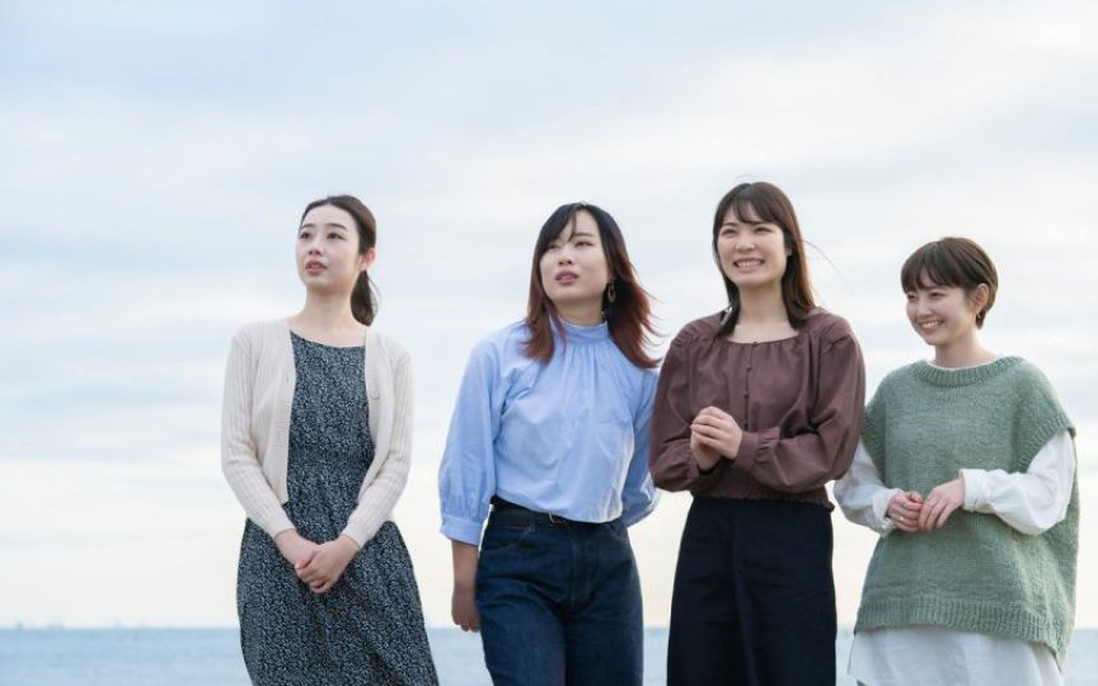 "Vỡ mộng ở nhà chồng nuôi", phụ nữ Hàn Quốc ồ ạt quay lại công sở