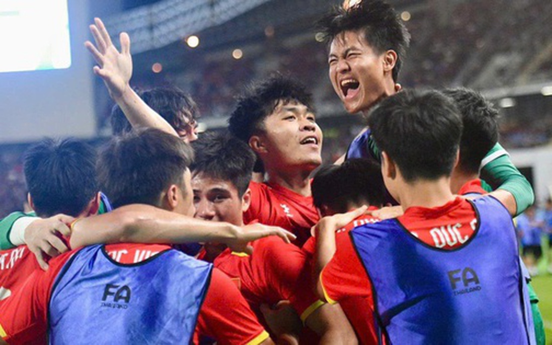 Thủ tướng gửi thư chúc mừng Đội tuyển bóng đá nam U22 và Đội tuyển nữ Futsal quốc gia Việt Nam giành Huy chương Vàng SEA Games 33