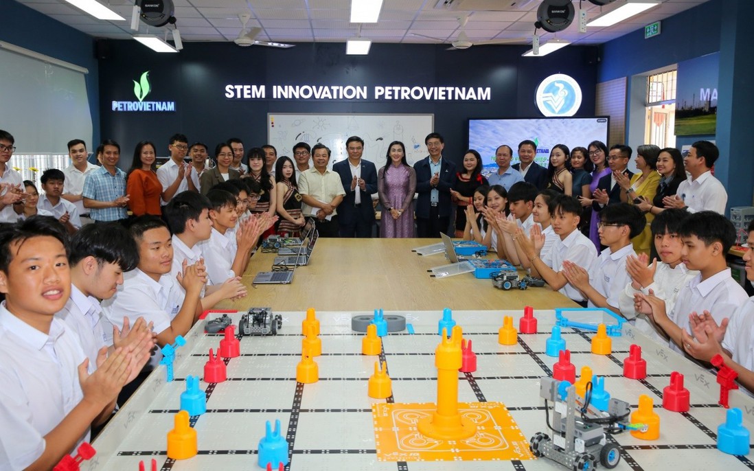 STEM Innovation Petrovietnam: Công nghệ rút ngắn khoảng cách vùng miền