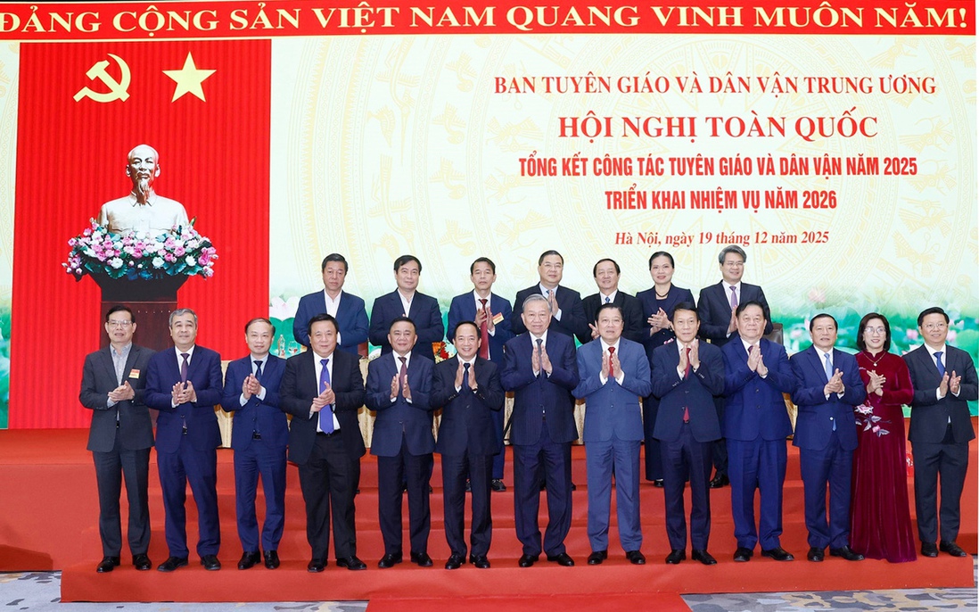 Tổng Bí thư: Xây dựng đội ngũ cán bộ tuyên giáo, dân vận chuyên tâm, thạo việc