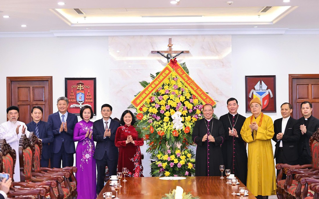 Chủ tịch UBTƯ MTTQ Việt Nam chúc mừng Tòa Tổng Giám mục Tổng Giáo phận Hà Nội và Ủy ban Đoàn kết Công giáo Việt Nam
