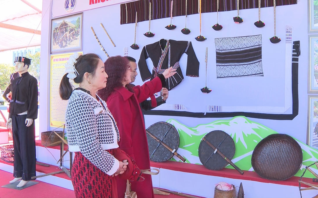 Phát triển du lịch cộng đồng từ kho tàng văn hóa dân tộc Lự ở Lai Châu